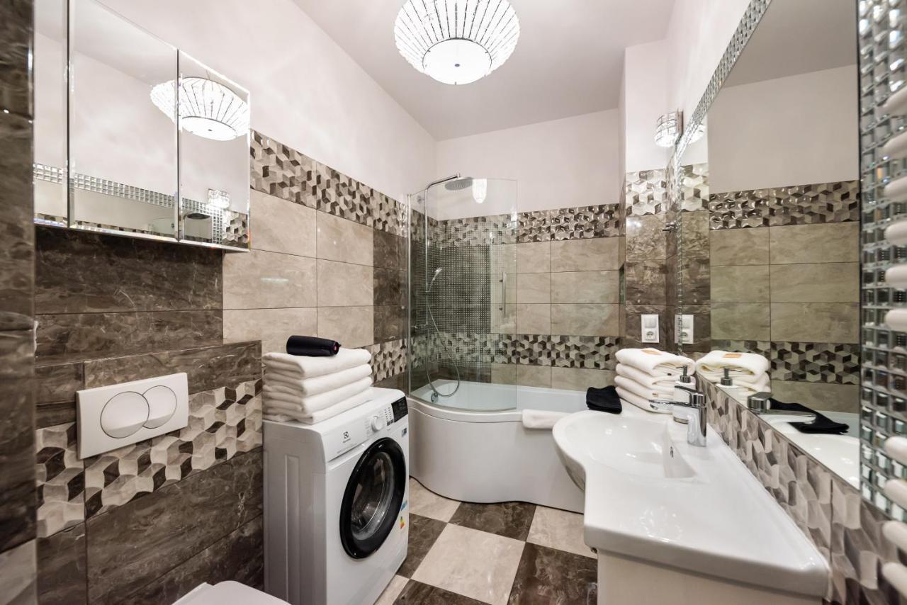 Prestige Verdant Apartment Varsavia Esterno foto