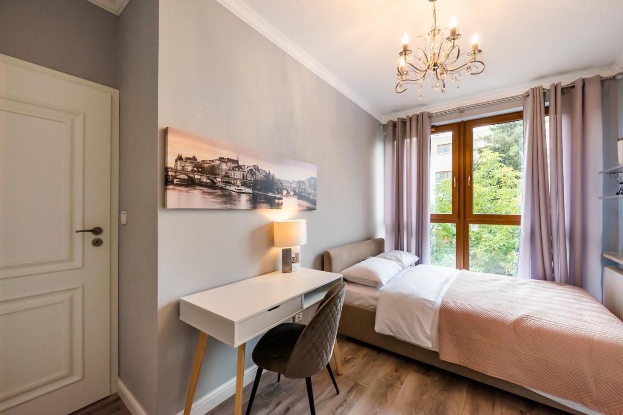 Prestige Verdant Apartment Varsavia Esterno foto